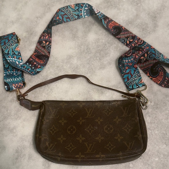 Louis Vuitton pochette 2002 model - Picture 1 of 15